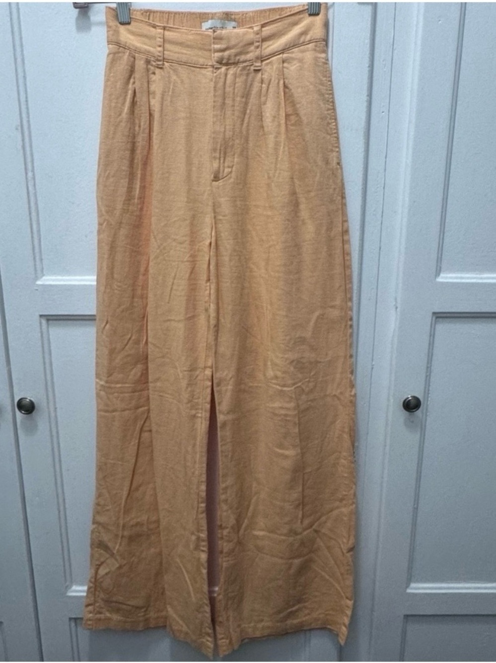 High-Waist Peach Linen-Blend Trouser